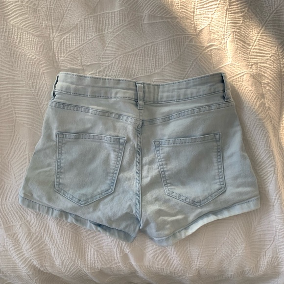 Shorts - Picture 6 of 8
